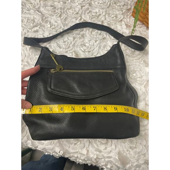 Fossil Black Leather Shoulder Bag with Key - Picture 11 of 16
